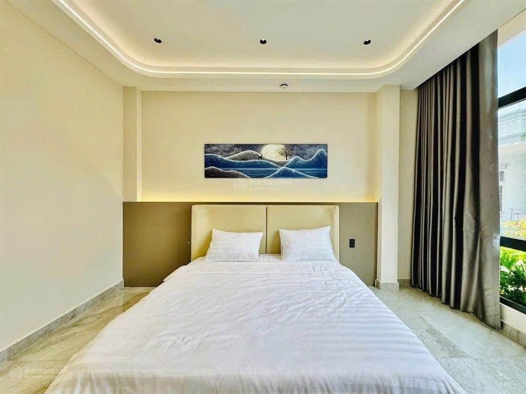 Hạ giá cho căn nhà hxh sau căn mt phường trung tâm gò vấp