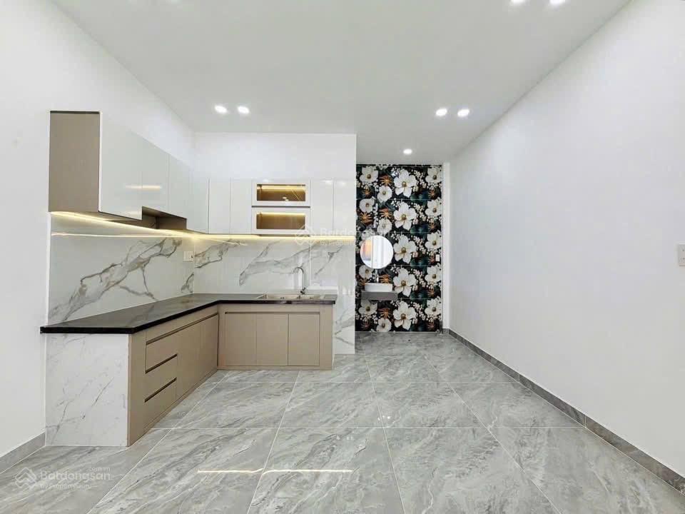 Cho thuê mặt bằng mặt tiền đường số 8 kd thuận tiện