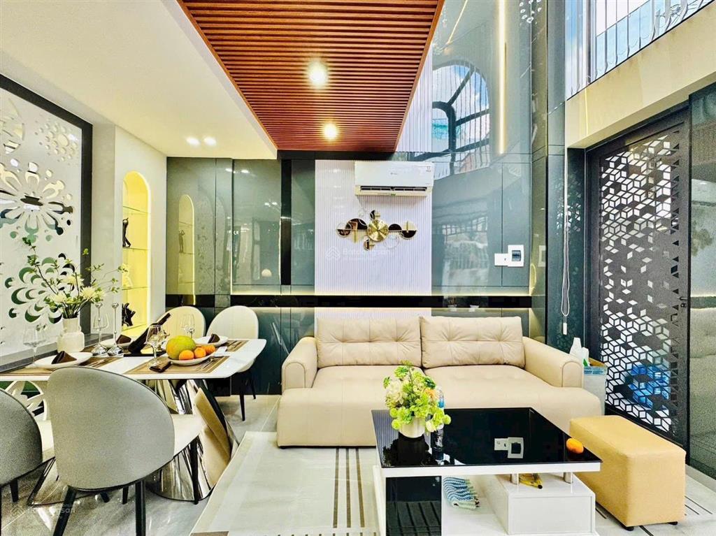 Bán căn góc 2mt giá tốt xe hơi đậu cửa khu dân cư văn minh