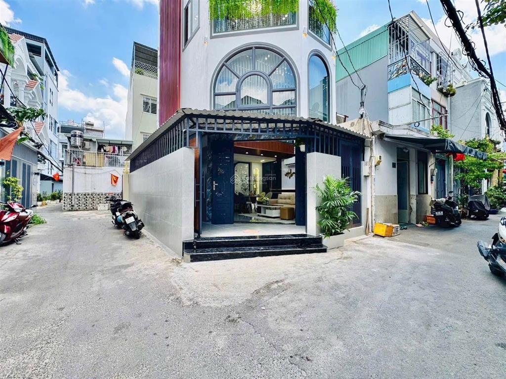 Bán căn góc 2mt giá tốt xe hơi đậu cửa khu dân cư văn minh