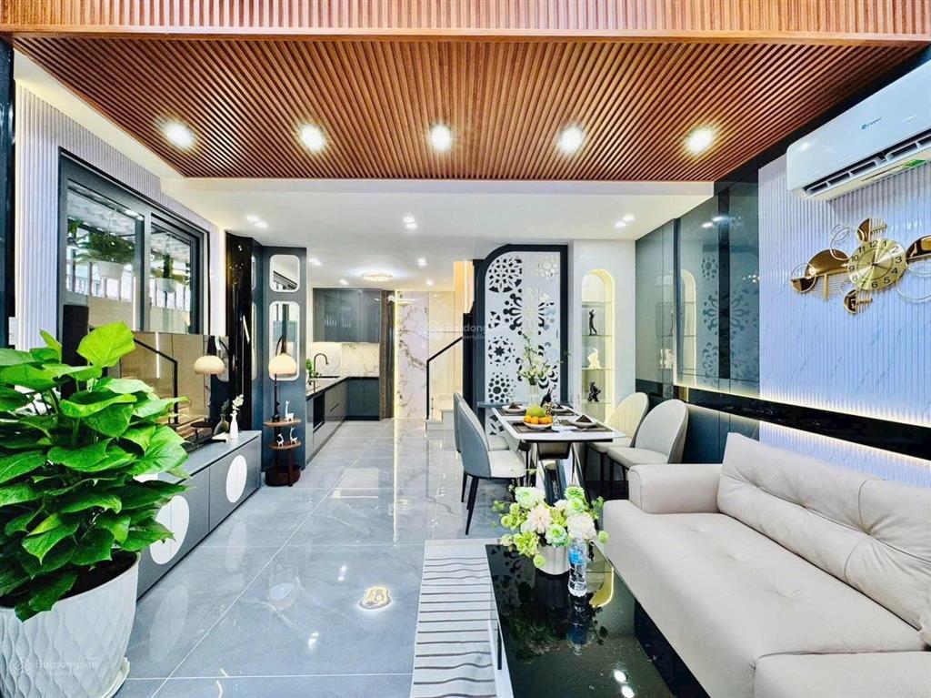 Bán căn góc 2mt giá tốt xe hơi đậu cửa khu dân cư văn minh