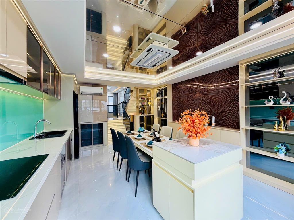 Bán siêu phẩm thang máy giá tốt ngay chợ cầu quang trung  giáp gò vấp