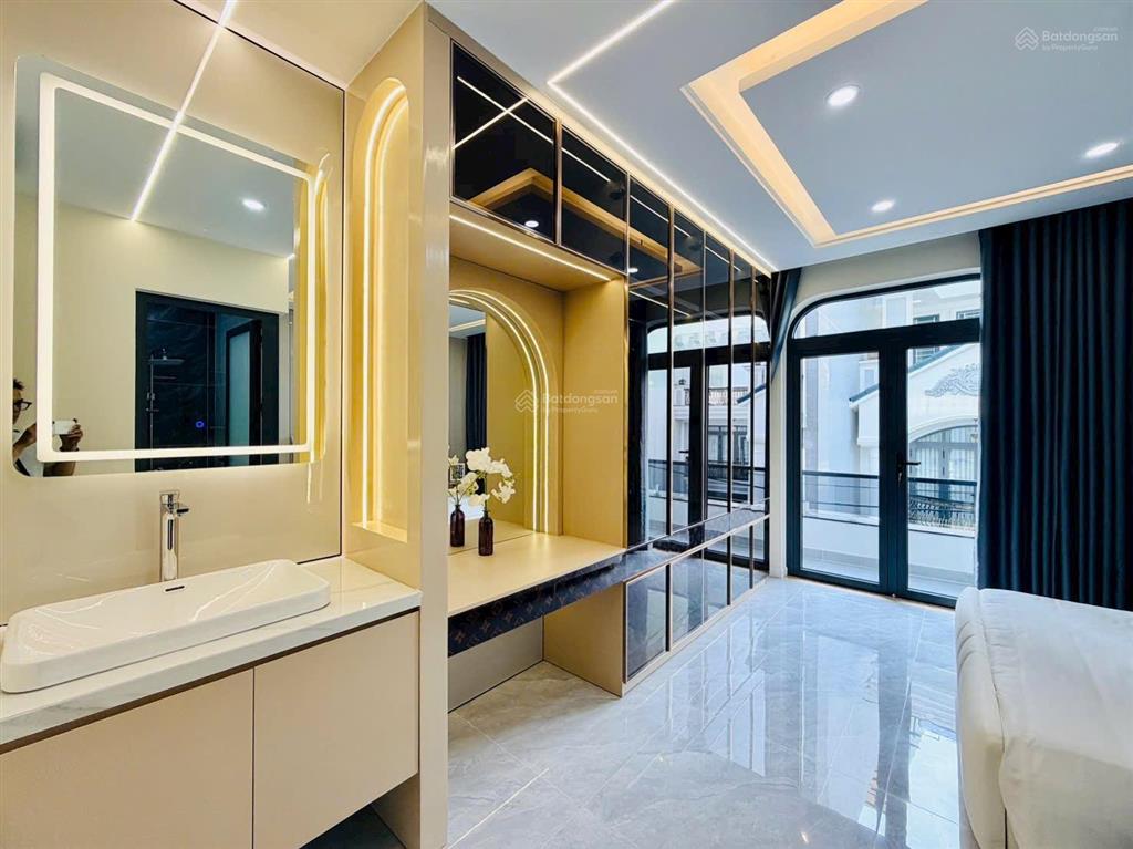 Bán siêu phẩm thang máy giá tốt ngay chợ cầu quang trung  giáp gò vấp