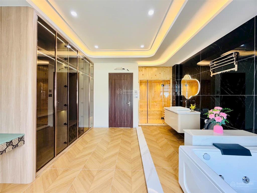 Bán siêu phẩm thang máy giá tốt ngay chợ cầu quang trung  giáp gò vấp