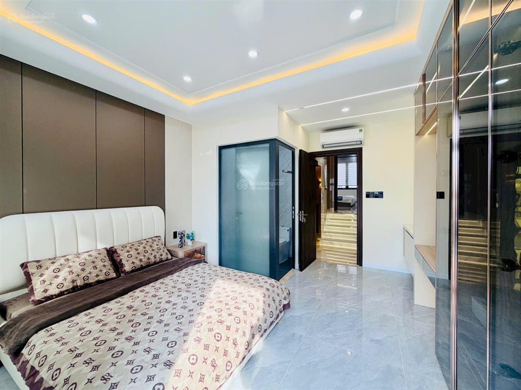 Bán siêu phẩm thang máy giá tốt ngay chợ cầu quang trung  giáp gò vấp