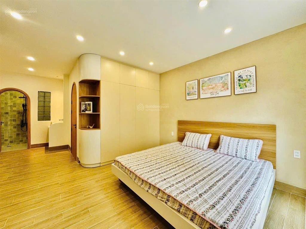 Giảm rất mạnh cho căn khu phân lô xe hơi ngủ trong nhà  hẻm xe tải lưu thông ngay mt