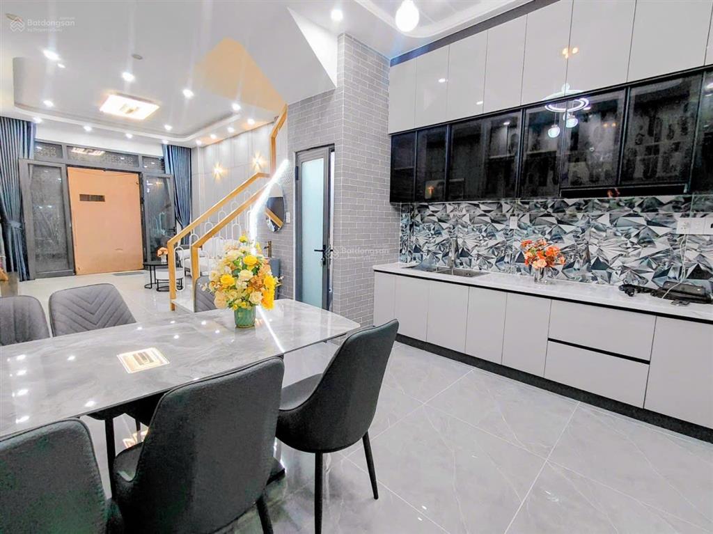 Giảm nhẹ 200tr  cho căn hẻm thông  kế bên nhà ga t3  4 phòng ngủ