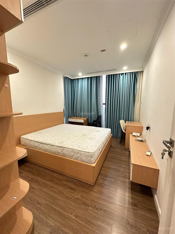 Chính chủ chuyển nhượng chcc cao cấp trung tâm quận tây hồ, căn góc, full đồ, giá rẻ!