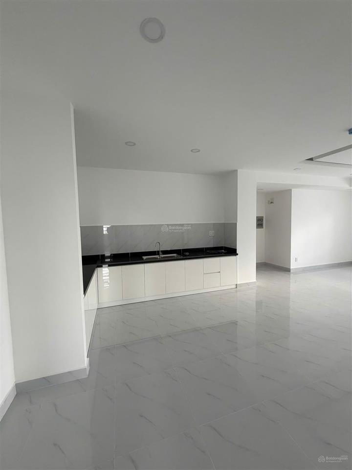 Chính chủ cần bán căn hộ 3pn diện tích 114m2 nhà mới nhận bàn giao  0931 767 ***