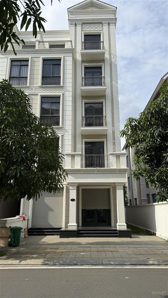 Bán gấp nhà phố 162 m2 ( xẻ khe thoáng) giá 22 tỷ rẻ nhất thị trường