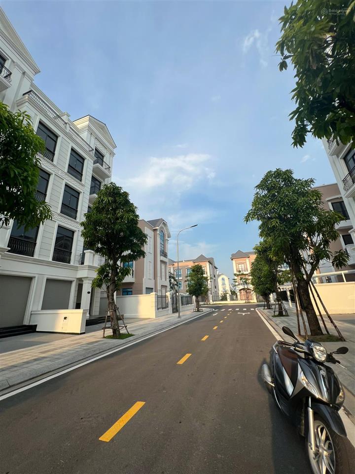 Bán nhà phố liền kề vinhomes grand park quận 9  giá tốt  84m², chỉ 13,8 tỷ bao thuế phí