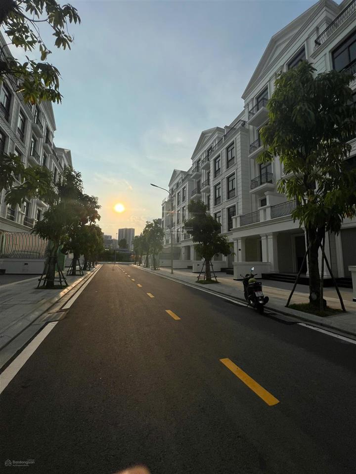 Bán nhà phố liền kề vinhomes grand park quận 9  giá tốt  84m², chỉ 13,8 tỷ bao thuế phí