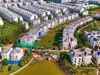 Biệt thự sen súng 250 m2 cần bán gấp giá 28 tỷ thuế ai nấy đóng  0938 703 ***