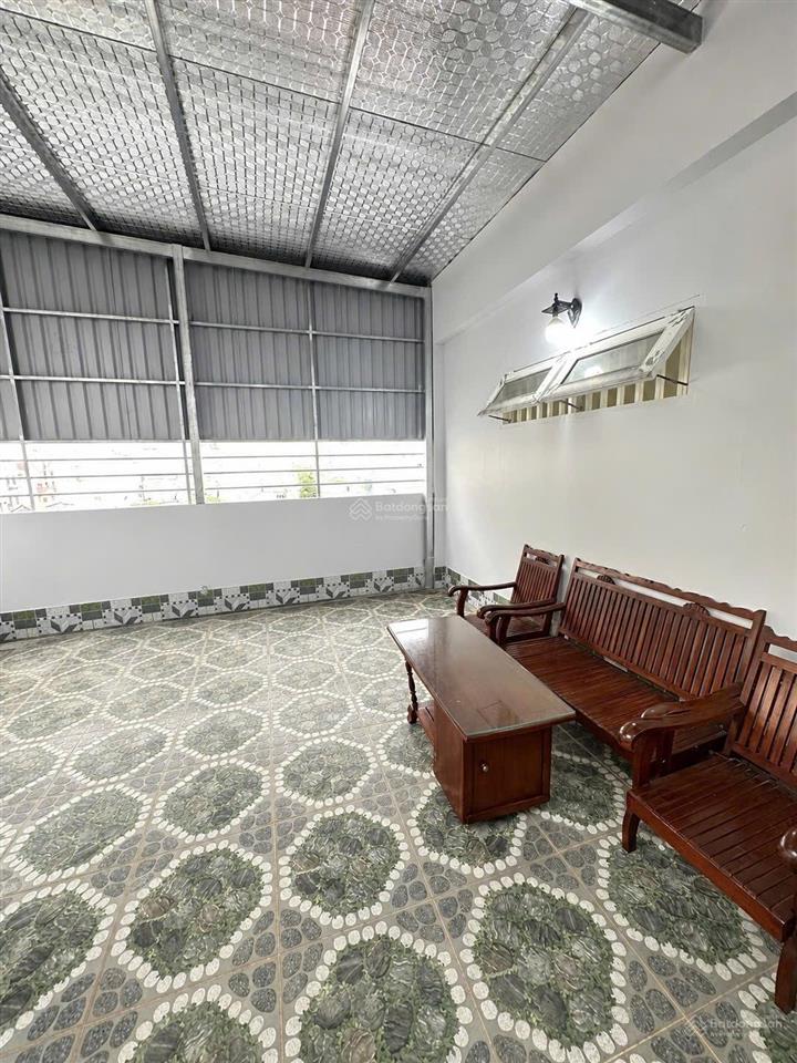Cho thuê phòng bình thạnh giáp q. 1 có bếp riêng sân thượng
