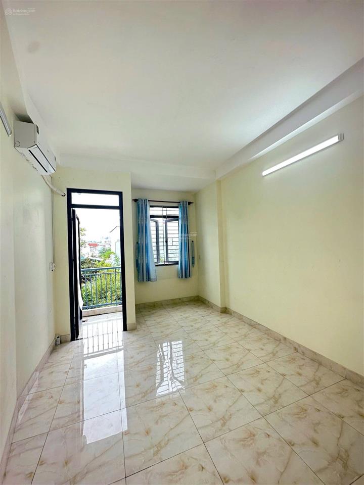 Cho thuê phòng 30m2 nguyễn hữu cảnh bình thạnh giáp q.1, có ban công