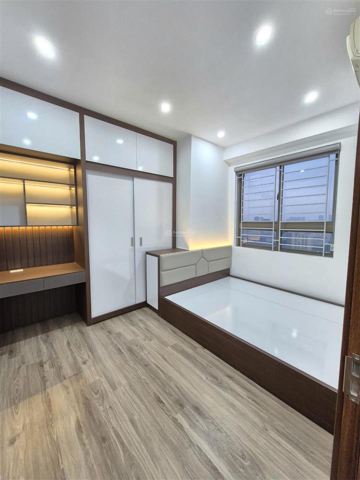 Tôi chính chủ cần bán căn 70m 2 ngủ 2 vệ sinh full nội thất mới giá rẻ nhất kđt xa la, hà đông