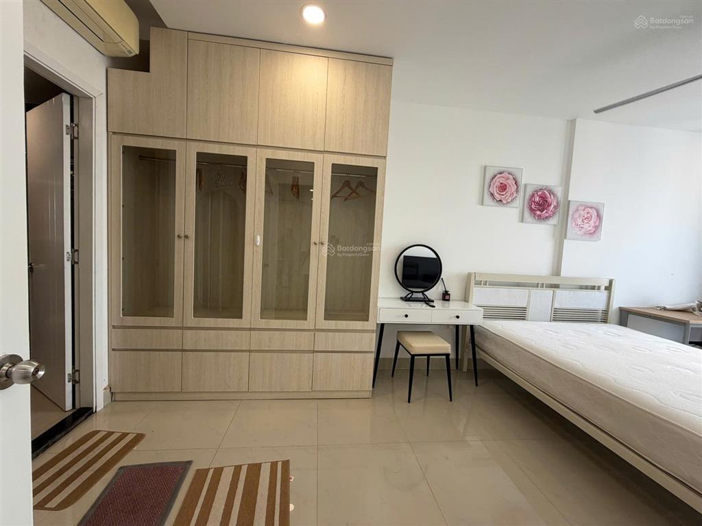 Bán sunrise city view 76m22pn giá 5.950 tỷ. tel 0911 339 ***