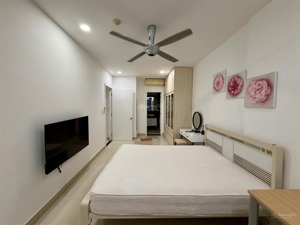 Bán sunrise city view 76m22pn giá 5.950 tỷ. tel 0911 339 ***