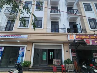 Chính chủ bán shophouse 2 mặt tiền  vincom royal park đông hà