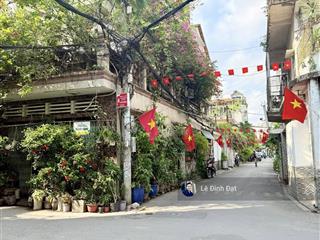 Mặt tiền 5.5m bề thế  di chuyển q3, q1 vài phút  lý tưởng cho vp công ty, thẩm mỹ viện, chdv.