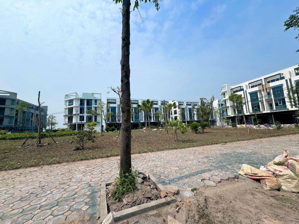 Bán nhanh 200m2 biệt thự b2.2 bt6-31 kđt thanh hà cienco 5 giá rẻ chính chủ