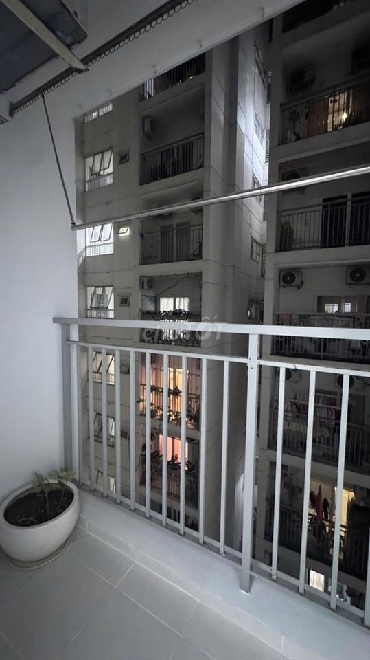 Chung cư Oriental Plaza Tân Phú cho thuê căn 2 phòng 78m2 giá 12tr/th