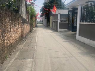 Tôi đang cần bán lô đất xã tân tiến ngay ngã tư chợ gốt, quốc lộ 6 đông sơn
