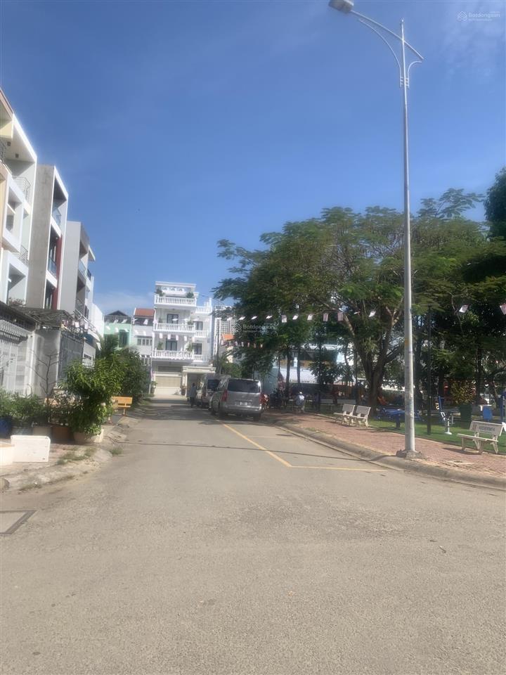 Cg cần sang nhượng lại lô đất 5x22 phía sau bệnh viện lê văn thịnh 11,5 tỷ  0969 748 *** xem đất