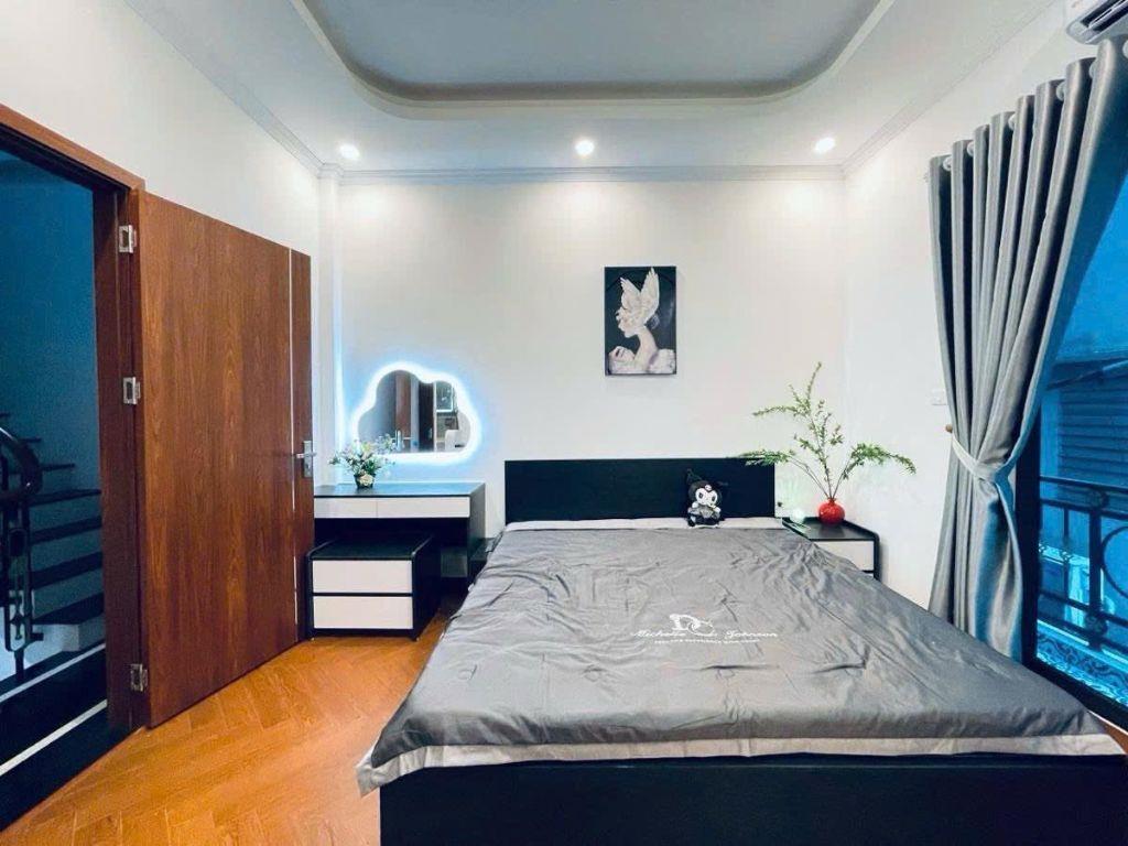 11 TỶ BÁN NHÀ 54M2 NGÕ 36 DỊCH VỌNG HẬU - THANG MÁY - LÔ GÓC - GẦN PHỐ - NGÕ BA GÁC ĐỖ CỬA
