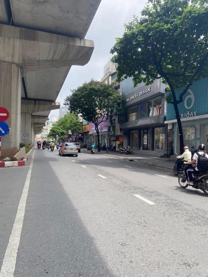 8.7 TỶ - BÁN GẤP NHÀ 37M2 NGÕ 132 CẦU GIẤY - LÔ GÓC - DÂN XÂY - 55M RA PHỐ - NGÕ THÔNG RỘNG 3M