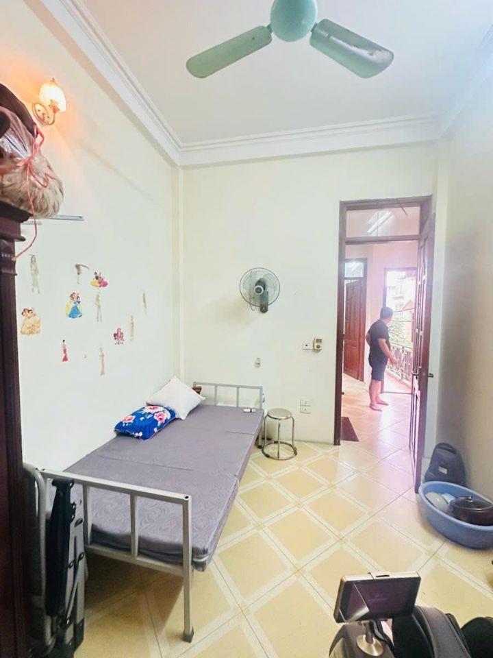 12.6 TỶ CHÍNH CHỦ BÁN NHÀ 40M2 PHÂN LÔ XUÂN THỦY - ÔTÔ TRÁNH VÀO NHÀ - LÔ GÓC 3 MẶT TIỀN
