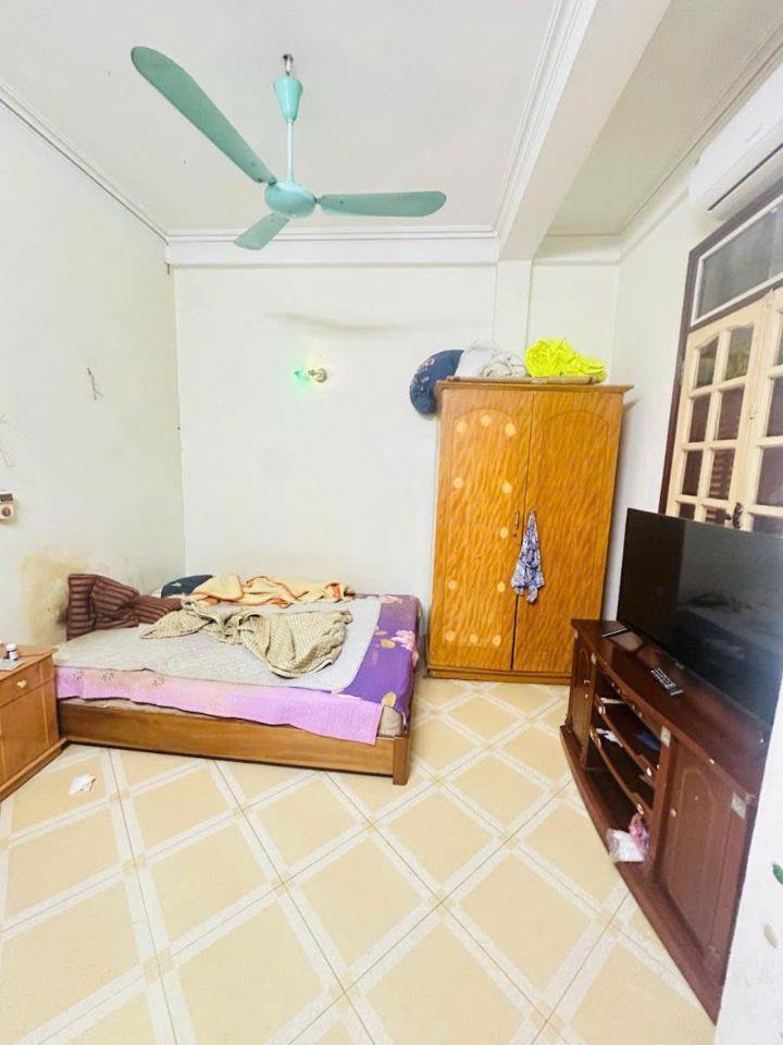 12.6 TỶ CHÍNH CHỦ BÁN NHÀ 40M2 PHÂN LÔ XUÂN THỦY - ÔTÔ TRÁNH VÀO NHÀ - LÔ GÓC 3 MẶT TIỀN