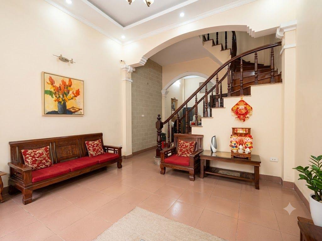 9.6 TỶ - BÁN NHÀ 37M2 NGUYỄN KHÁNH TOÀN - Ô TÔ QUA NHÀ - MẶT NGÕ THÔNG - KINH DOANH - DÂN XÂY- 20 RA PHỐ
