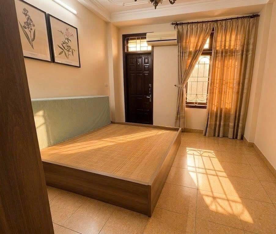 9.6 TỶ - BÁN NHÀ 37M2 NGUYỄN KHÁNH TOÀN - Ô TÔ QUA NHÀ - MẶT NGÕ THÔNG - KINH DOANH - DÂN XÂY- 20 RA PHỐ