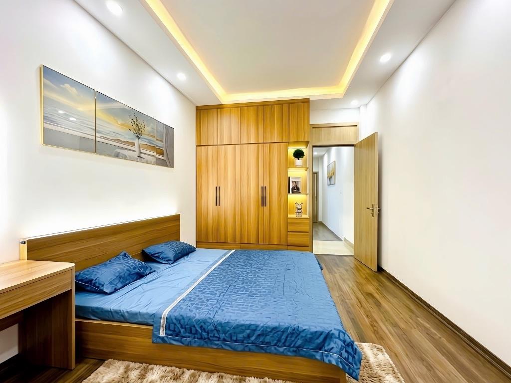 7.8 TỶ BÁN NHÀ 30M2 NGÕ 59 KHÚC THỪA DỤ - GẦN PHÔ - NGÕ BA GÁC - DÂN XÂY - 70M RA PHỐ