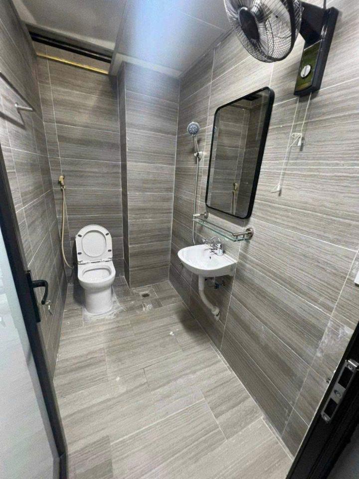 13 TỶ BÁN NHÀ CCMN 52M2 NGÕ 44 TRẦN THÁI TÔNG -9 PHÒNG CHO THUÊ- 30M RA Ô TÔ- 65M RA PHỐ