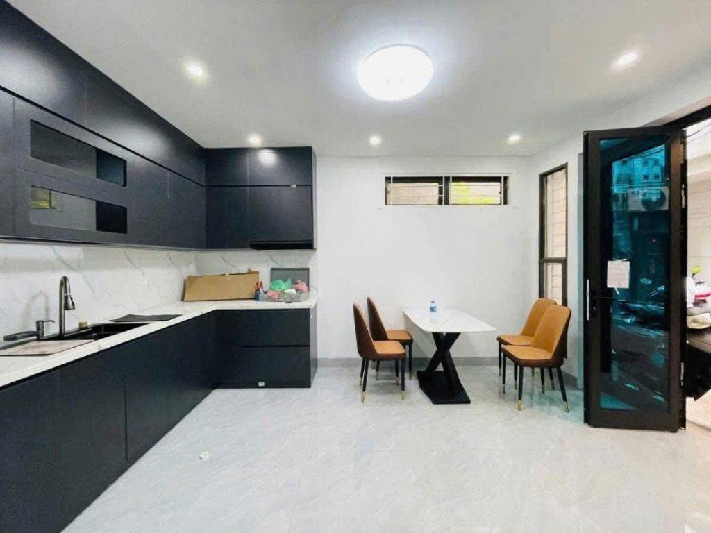 6.8 TỶ - BÁN GẤP NHÀ YÊN HOÀ - 3 MẶT THOÁNG - GẦN PHỐ - NHÀ ĐẸP Ở LUÔN - NGÕ THOÁNG