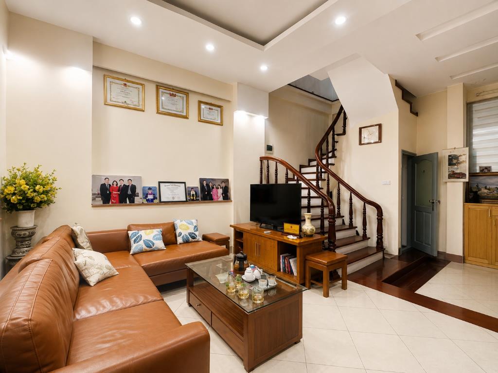 13.5 TỶ BÁN NHÀ PHÂN LÔ NGHĨA TÂN 41M2 - Ô TÔ VÀO NHÀ - 50M RA PHỐ - NGÕ THÔNG - DÂN XÂY