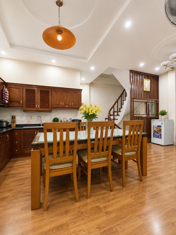 13.5 TỶ BÁN NHÀ PHÂN LÔ NGHĨA TÂN 41M2 - Ô TÔ VÀO NHÀ - 50M RA PHỐ - NGÕ THÔNG - DÂN XÂY