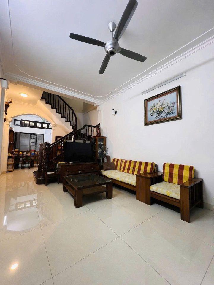 14.9 TỶ - BÁN NHÀ 40M2 NGÕ 175 LẠC LONG QUÂN - Ô TÔ TRÁNH VÀO NHÀ - DÂN XÂY - Ở VÀ KINH DOANH VĂN PHÒNG