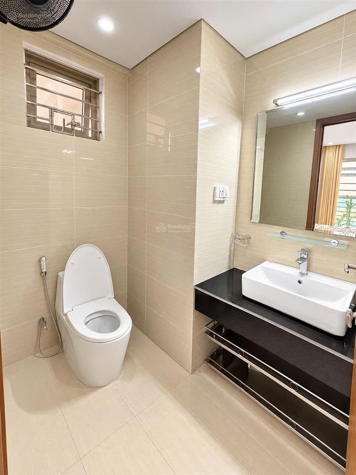 Gia đình cần cho thuê căn hộ 3pn 114m2 tại tòa the link