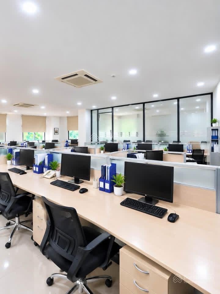Tòa nhà mặt phố trung tâm cầu giấy lô góc 2 mặt đường, 7 tầng 2 thang máy, có hầm. kinh doanh đỉnh