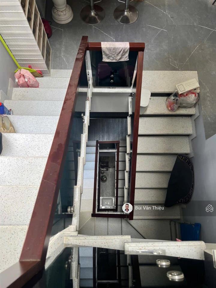 Nhà mặt đường dư hàng, 130m2 lô góc đang cho thuê 22tr/tháng