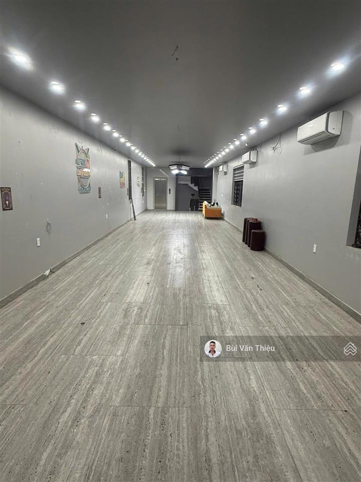 Nhà mặt đường dư hàng, 130m2 lô góc đang cho thuê 22tr/tháng