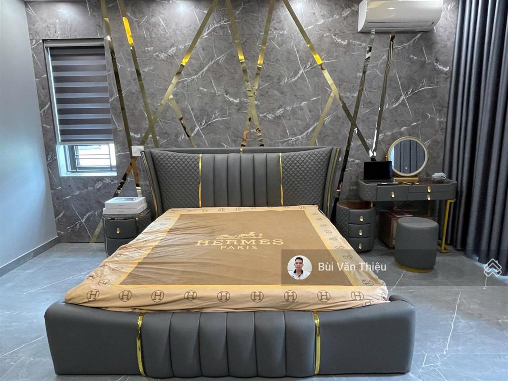 Nhà mặt đường dư hàng, 130m2 lô góc đang cho thuê 22tr/tháng