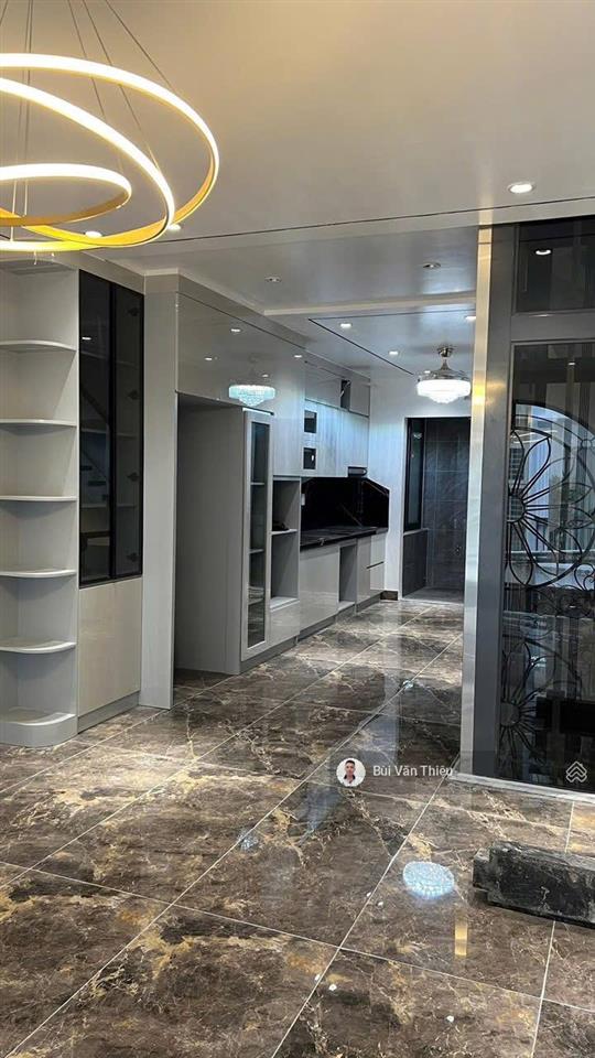 Nhà phố thiên lôi 5 tầng thang máy, cạnh aeon mall, ô tô đỗ cửa ngày đêm