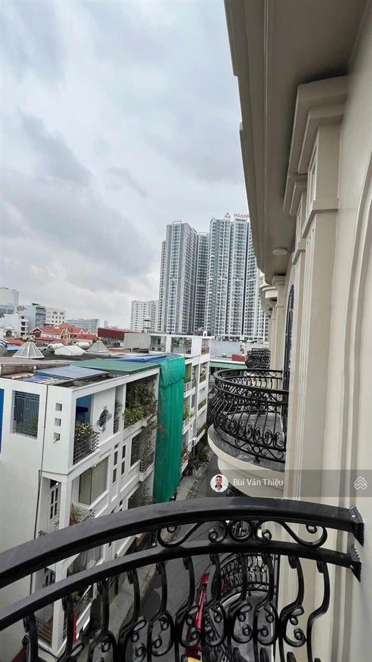 Nhà phố thiên lôi 5 tầng thang máy, cạnh aeon mall, ô tô đỗ cửa ngày đêm