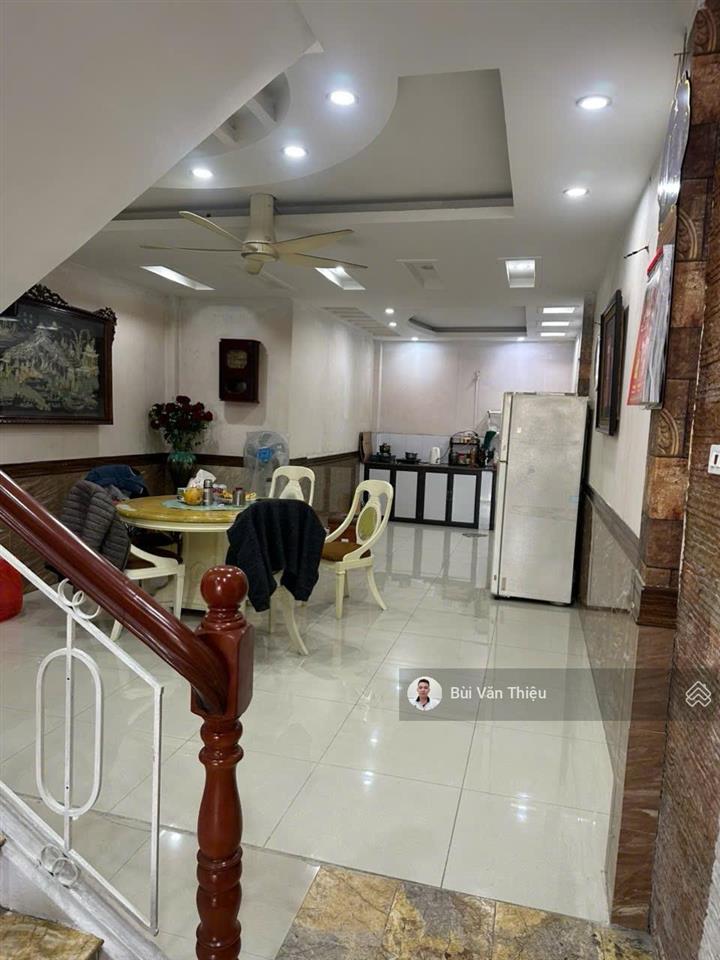 Nhà 5 tầng mặt đường trần nguyên hãn, xây cực đẹp