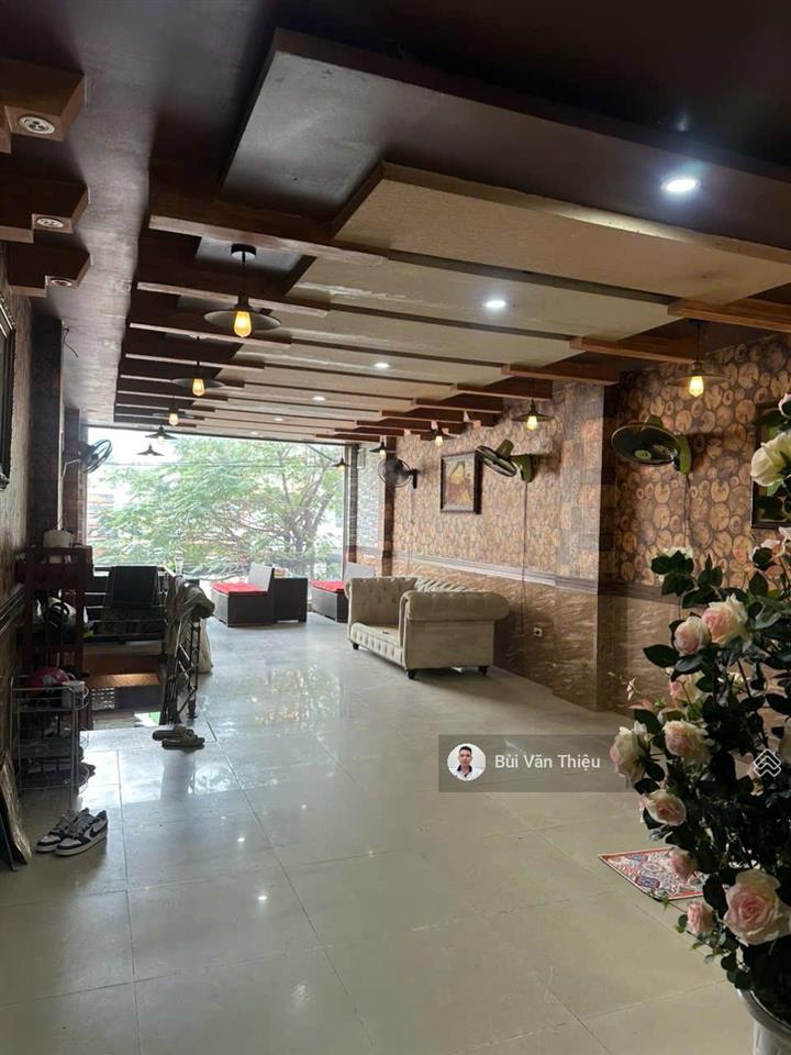 Nhà 5 tầng mặt đường trần nguyên hãn, xây cực đẹp