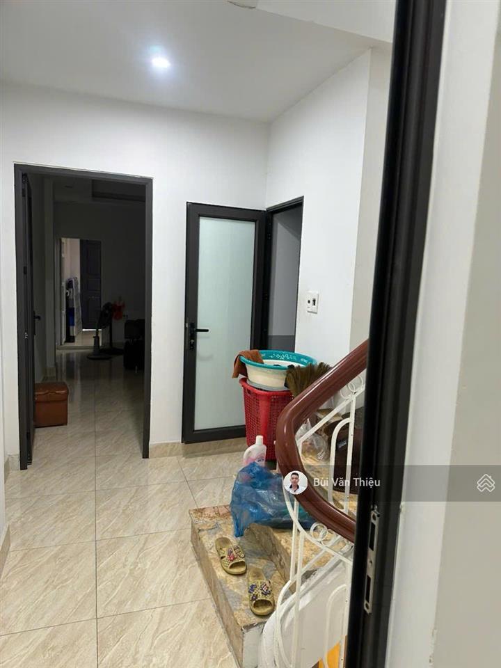Nhà 5 tầng mặt đường trần nguyên hãn, xây cực đẹp